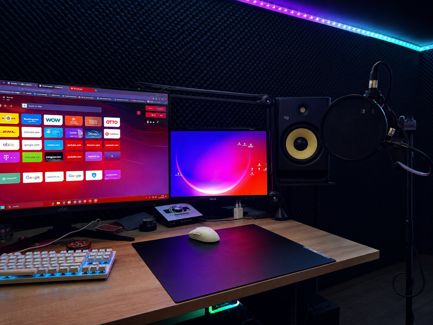prodbyaki Studio-Desk in Dortmund West. Neumann TLM 102, UA Apollo Twin X, KRK V8